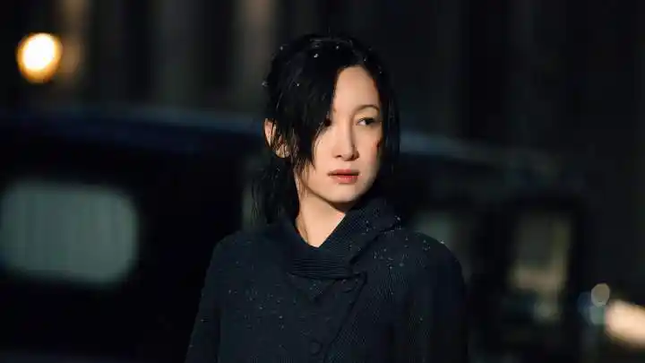 张艺谋悬崖之上票房破6亿曝张宪臣就义片段