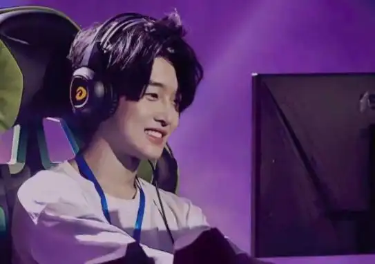 喜提b站年度偶像花少北靠直播永劫无间再创人生巅峰