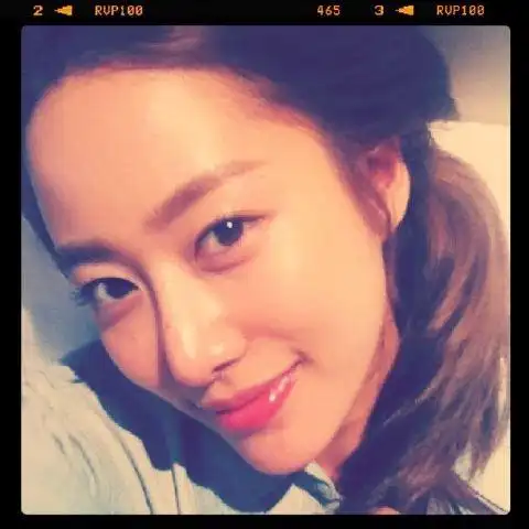 全慧彬公开减肥后的素颜自拍,"好像金泰希啊"(图)