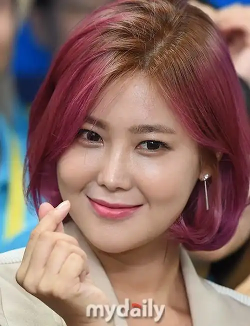 韩国女歌手sol b任环保公益活动形象大使_新浪看点