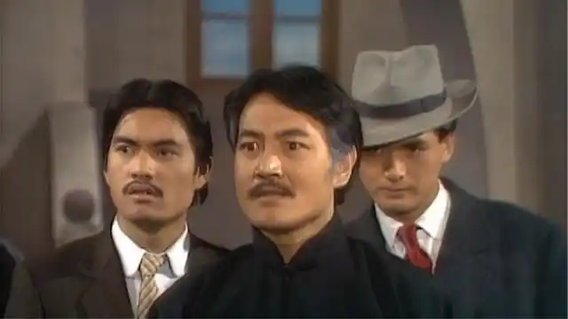 上海滩冯敬尧遇刺许文强一个橘子打中枪手救下冯敬尧