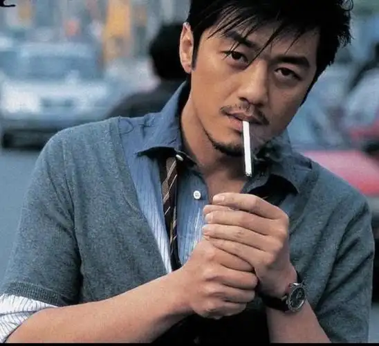 李亚鹏算是帅哥吗