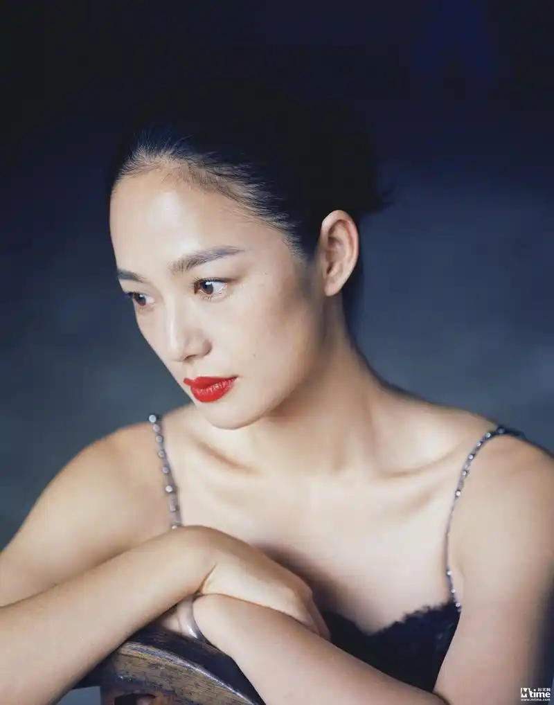 《邪不压正》主演周韵写真大片曝光