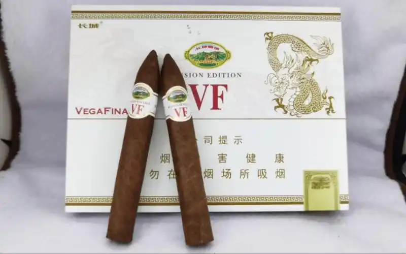 四川中烟联合版长城雪茄vf奶甜淡茄.