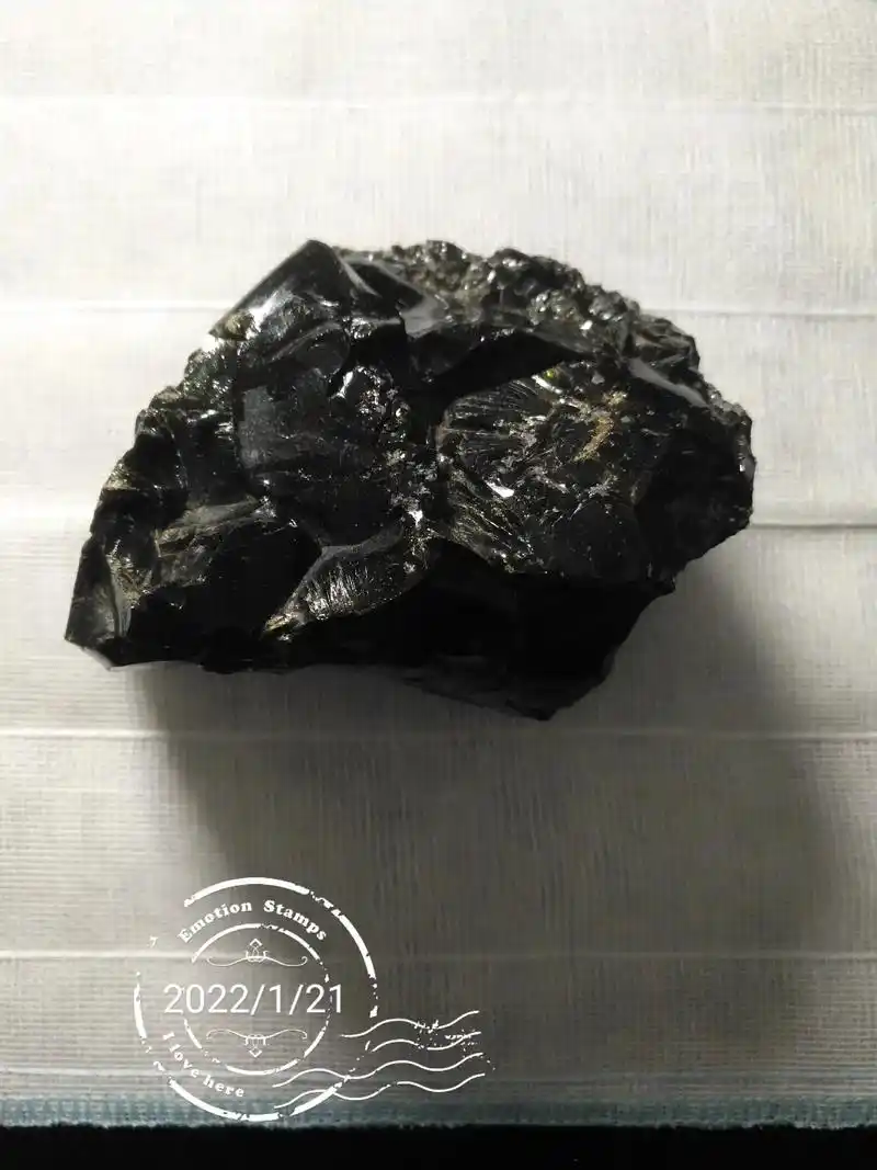 江苏45亿年橄榄玻璃陨石,999元一克#天外来客@dou 小 - 抖音