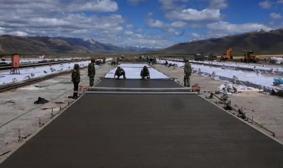 中国空军高原机场曝光