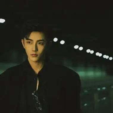 高级感真人很有气质的男生头像