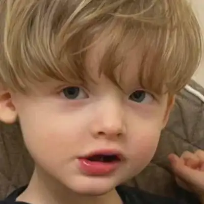 【男头】【鲨鱼齿小男孩】马克(2)_微信头像_我要个性网