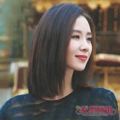 无刘海波波头梳偏分好看吗 尖下巴女生剪短直发造型_发型师姐