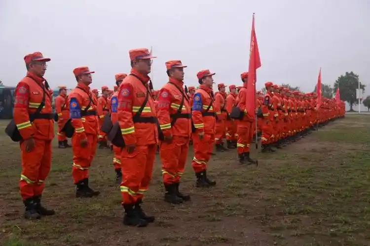 福建省森林消防总队组织开展2024年野外驻训暨一季度首长机关训练