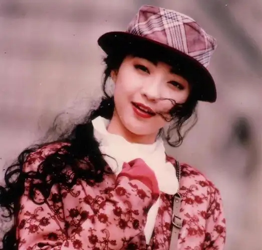 回顾陈慧娴:三段情终无果,至今仍未婚无子女,已放弃寻找另一半