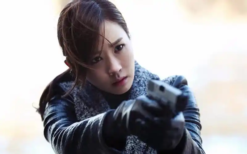 李多海宣布复出拍照下跪倒立如我的女孩的样子美回来了