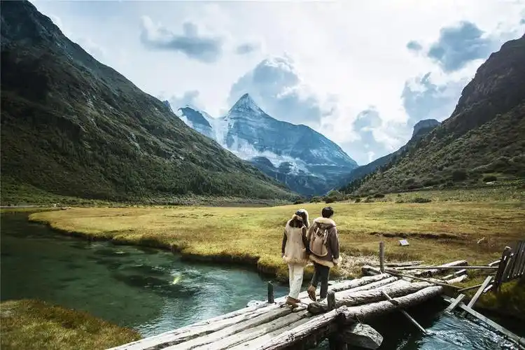 最美客片【爱情的诗和远方】杨小荷刘康琦