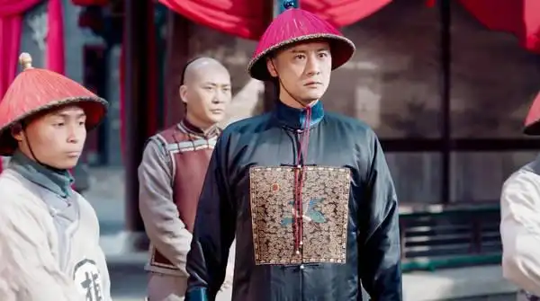 七品县令当众杖打雍正的贴身太监,雍正大喜:重赏升官!