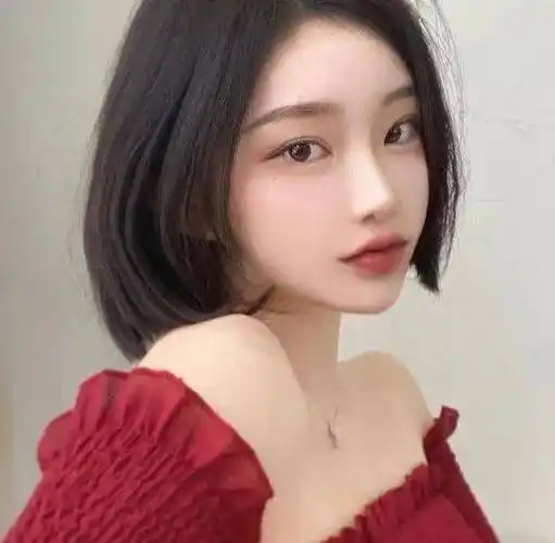 甜美温柔的女生短发造型,剪完马上变年轻