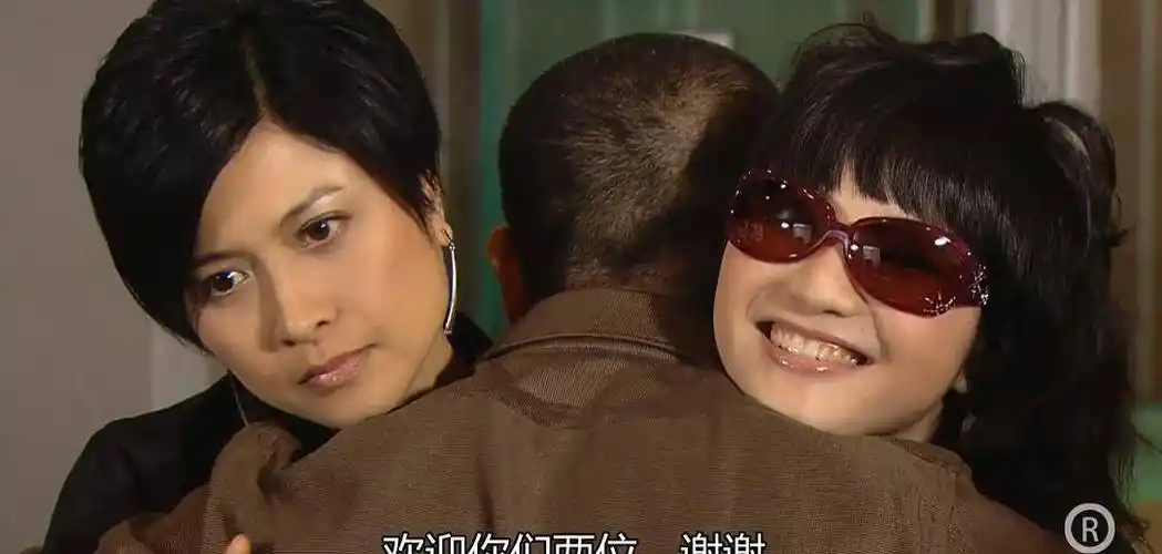 《珠光宝气》邵美琪,深受戚其义所爱,剧里为了他竟与恋爱结婚_沈之澄