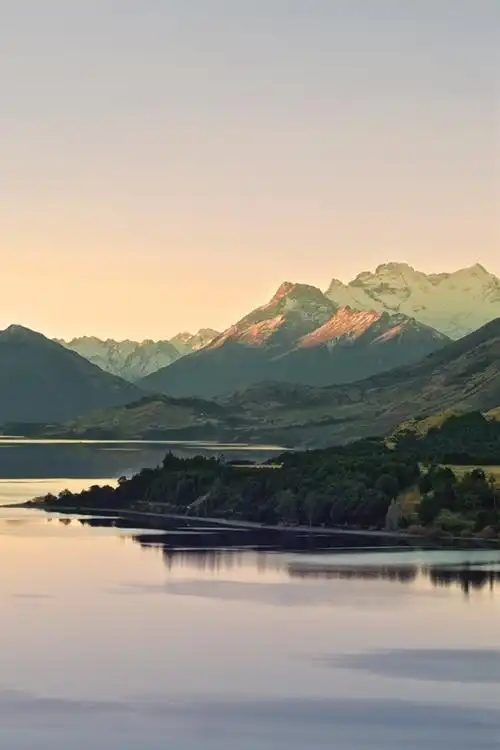 山,湖泊,森林,黄昏 iphone 壁纸