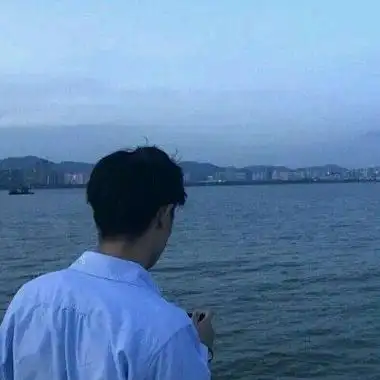 唯美意境小清新头像男生背影图片