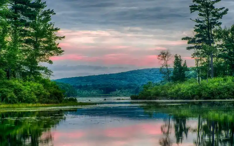 电脑壁纸 风景 平静的湖泊