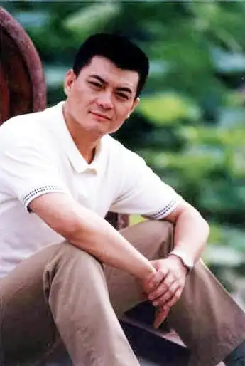 王新军:弟弟和父亲接连去世,他让年迈的母亲不再流泪