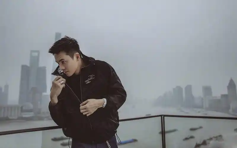 率性高清桌面壁纸,大陆明星,帅气,帅哥,写真,陈伟霆,演员,大陆男明星