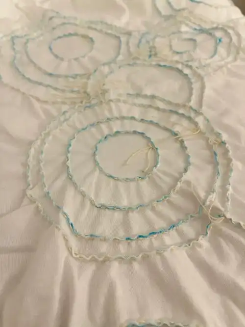 扎染针法对折缝毛毛虫