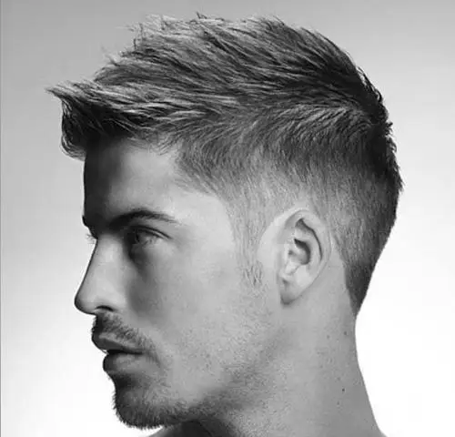 七分靠发型",说的就是一个好的发型对于男人的整体形象可以起到点睛的