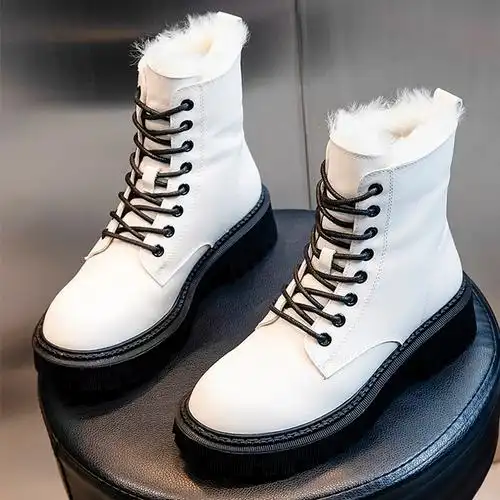马丁靴冬季女加厚加绒白色