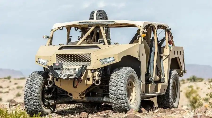 中国装备时速可达140公里的新一代超轻型突击车,其性能已远超猛士