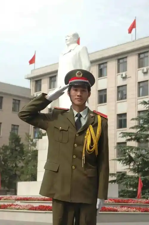 他们用青春守护国旗