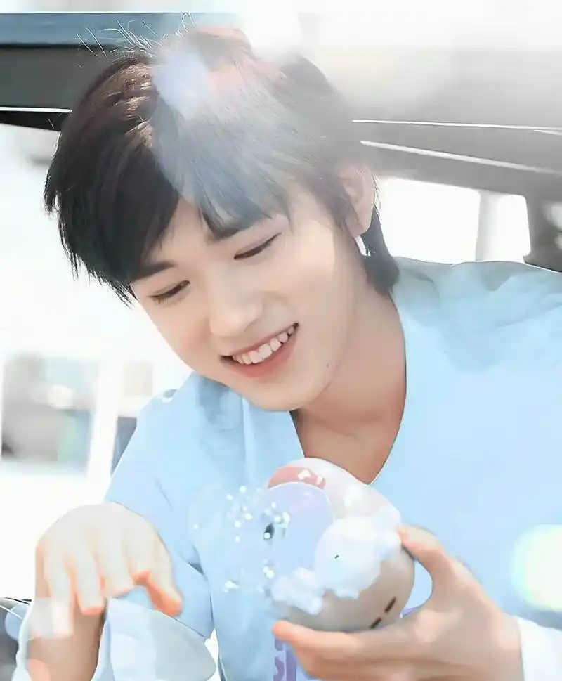 哈哈哈,我好像黑粉#热门 #韵芊 #宋亚轩 #失踪人口倩 # - 抖音