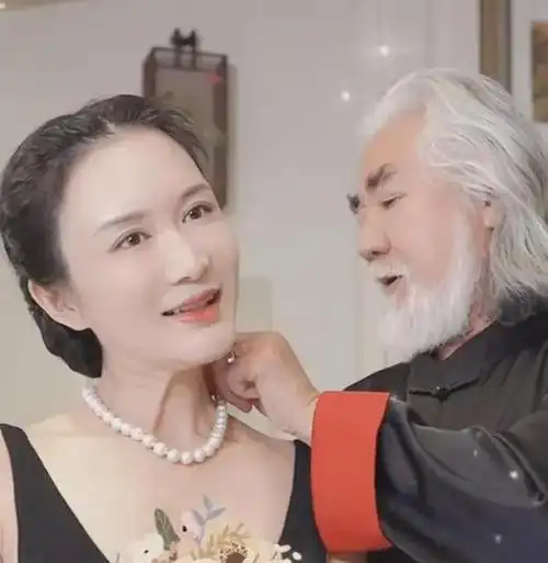 杜星霖:我这辈子最正确的决定,就是与富豪老公离婚,嫁给张纪中