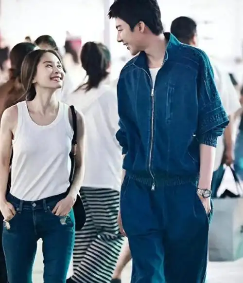 王子文前任吴永恩上海看展,短发美女陪伴,女伴打扮时髦引关注!