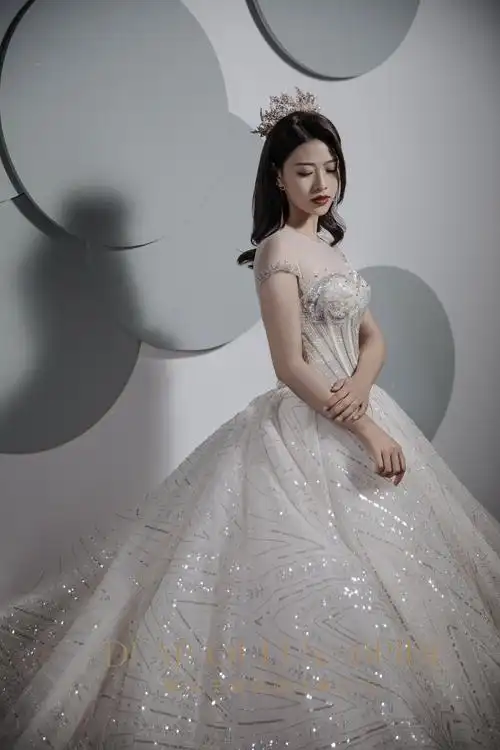 准新娘带妆试纱蝶女王婚纱礼服试纱券