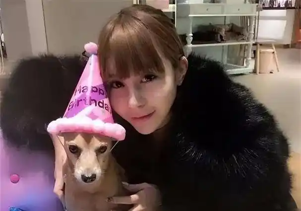 宁坐宝马哭不坐单车笑立志要嫁豪门的马诺最后如愿以偿了吗