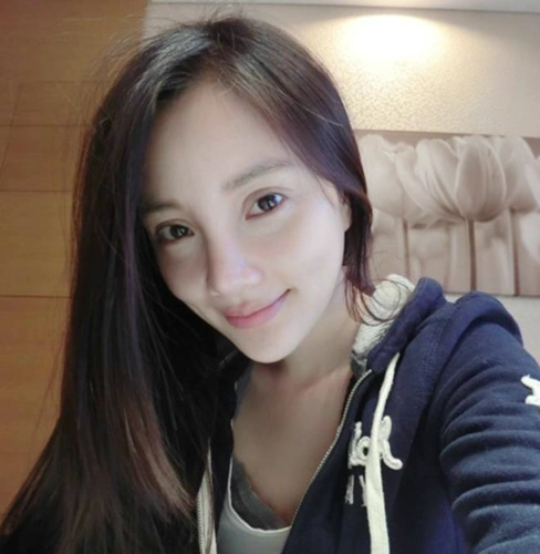 割过双眼皮的女星,图2曾被星爷嫌弃,图4能夹死一只苍蝇