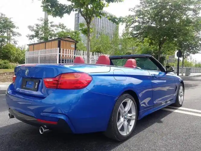是宝马的一款小型休闲型敞篷跑车,是一款很有个性的小跑车,在欧美很受