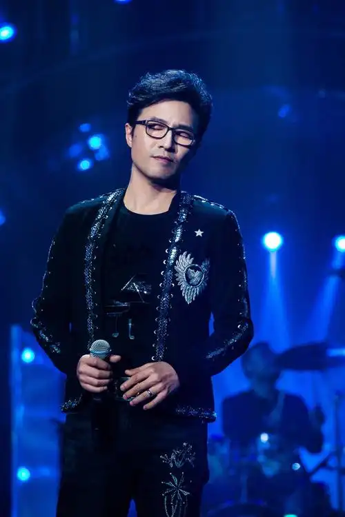 《歌手》2018汪峰再唱冷门金曲 现场动情演绎《忘了我》|汪峰|郁可唯|