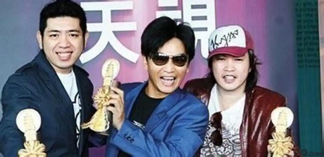 综艺天王吴宪哥为首的台湾主持界的大家族,成员包括nono,康康,小钟