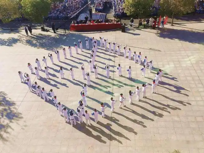 纪律性,2020年12月30日,城区十一小举行庆元旦队列队形比赛