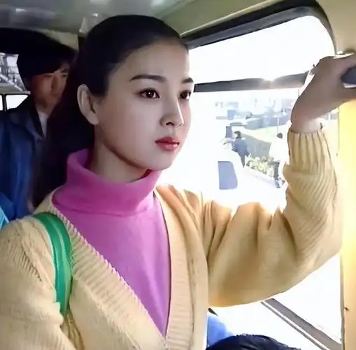 古装美女赵明明:为爱息影,出产房就被离婚,跟嫂子宋丹丹一样苦