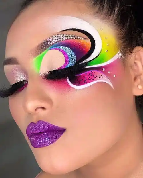 收藏玻利维亚的创意眼妆集锦