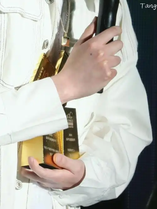 张云雷 流行金曲嘉年华##张云雷晒和粉丝的大合照