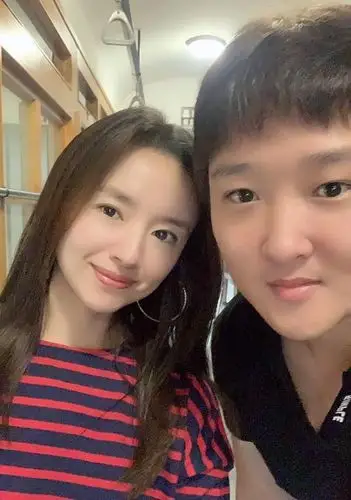 隐瞒16年了王大治家庭背景曝光网友难怪董洁都不介意他长相