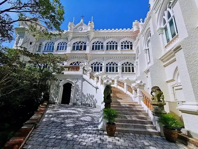 打卡薄扶林的杜格拉斯堡香港大学堂