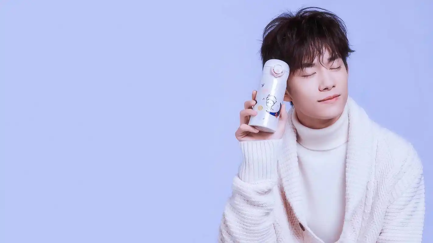 野兽派壁纸来袭,易烊千玺温柔地过分