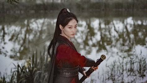 拜托祝绪丹别再演"傻白甜"了,女将军造型明明更好看,酷飒十足