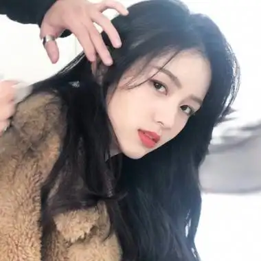 清冷又超级有特点的女生头像合集