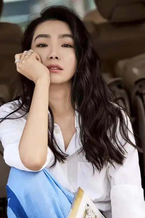 演员杜娟荣获最受观众喜爱女演员