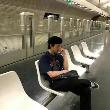 2023超拽帅气精神小伙非主流男头 超级酷的男生头像很有气场_男生头像